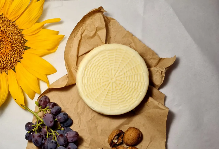 Сир Напівтвердий Кошерний